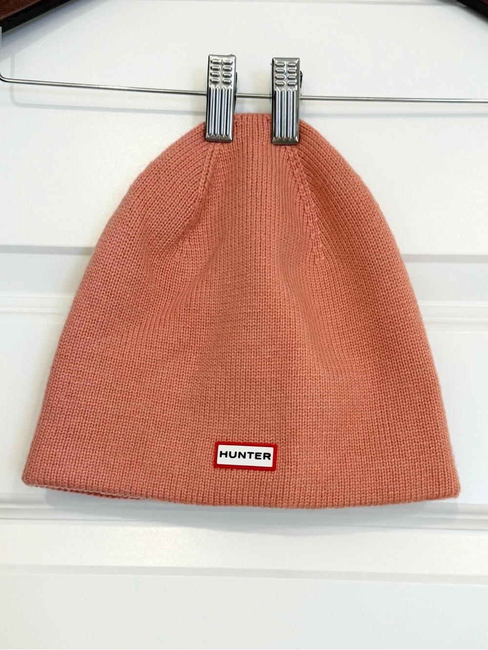 HUNTER Classic Knit Beanie in Coral
